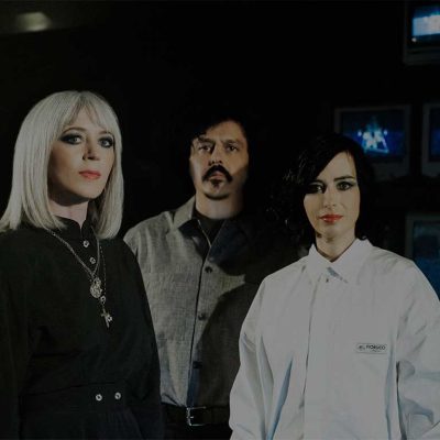 Portada del álbum Paradises de Ladytron con estética darkwave y tonos electrónicos futuristas