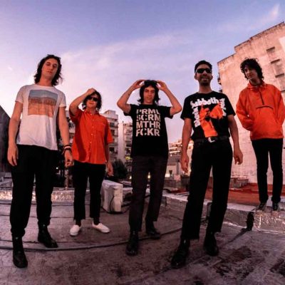 Winona Riders presentando 0% con estética oscura y sonido rock alternativo potente